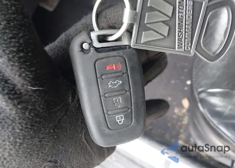 2009 Hyundai Genesis 4.6 z USA, uszkodzony, nr VIN KMHGC46F99U068226